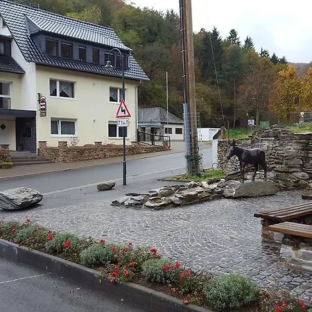 Steeger Tal Bacharach